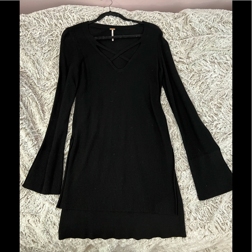 Free people criss cross black sweater - Picture 2 of 4